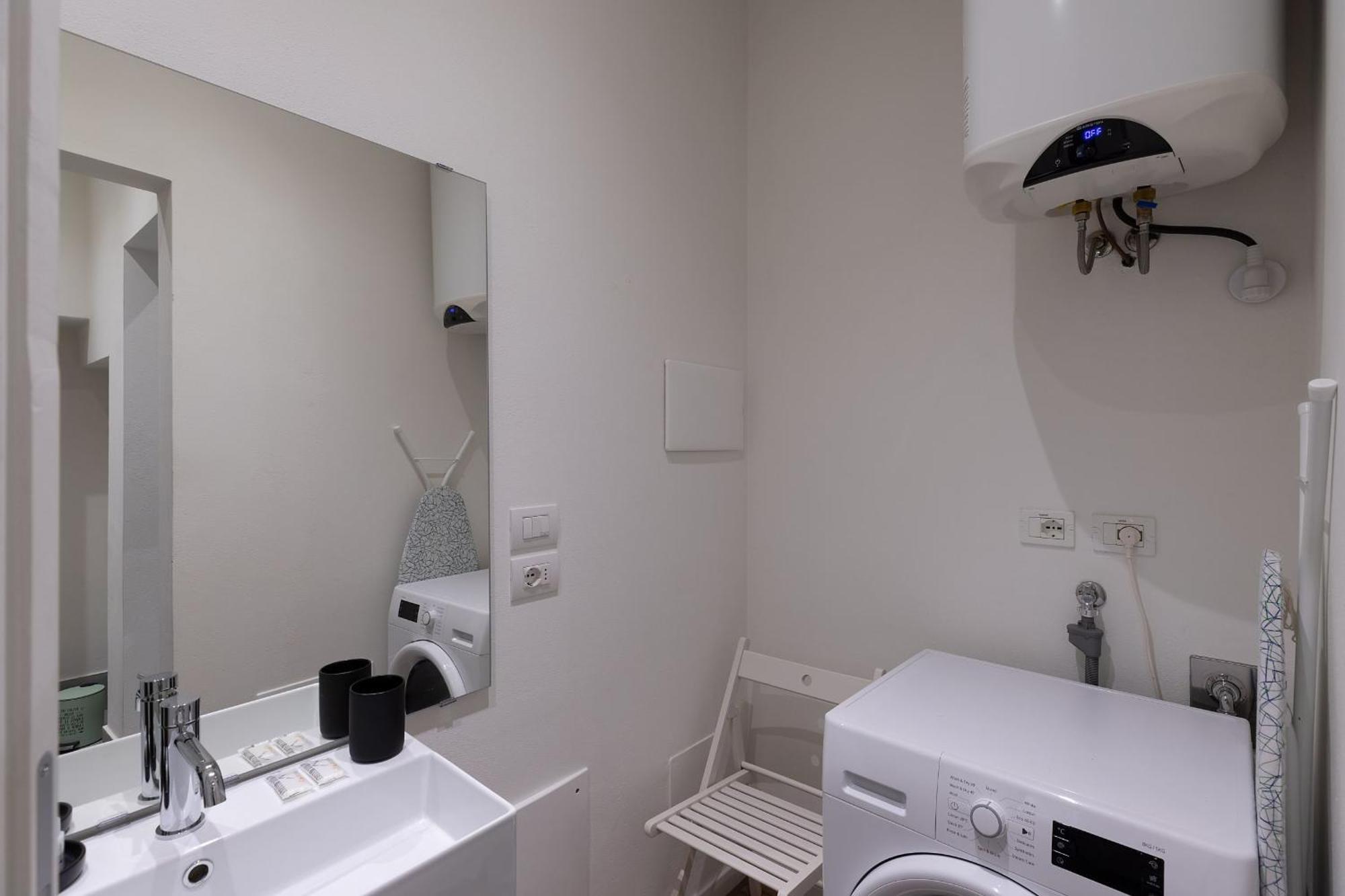 Alighieri'S Suite-Hosted By Sweetstay ฟลอเรนซ์ ภายนอก รูปภาพ